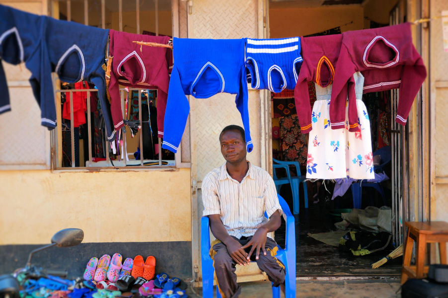 This image has an empty alt attribute; its file name is p1220112.jpg